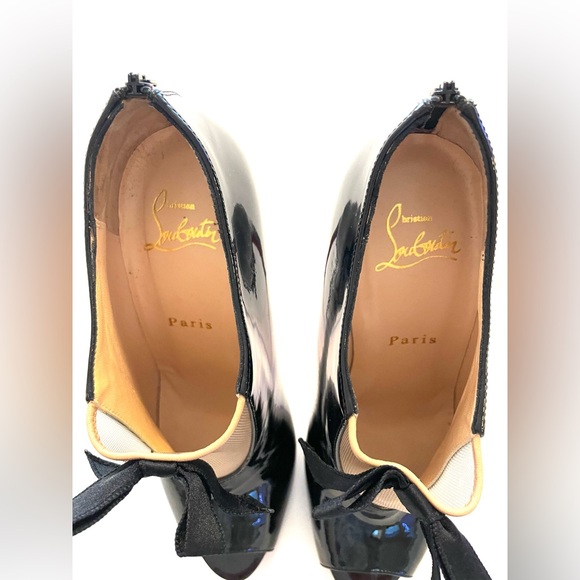 Christian Louboutin Estandono Patent Bow Booties Sz:37 Rare - Picture 11 of 15